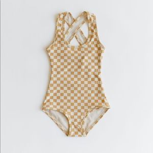 ARQ - Cleo Leo in Carres